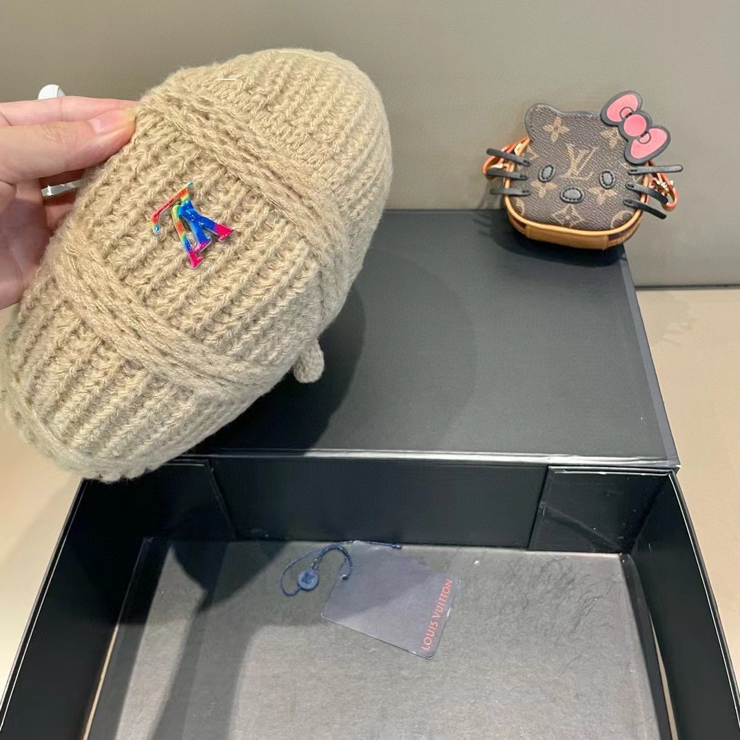 LV路易威登针织贝雷帽，帽型超百搭，头围57cm左右