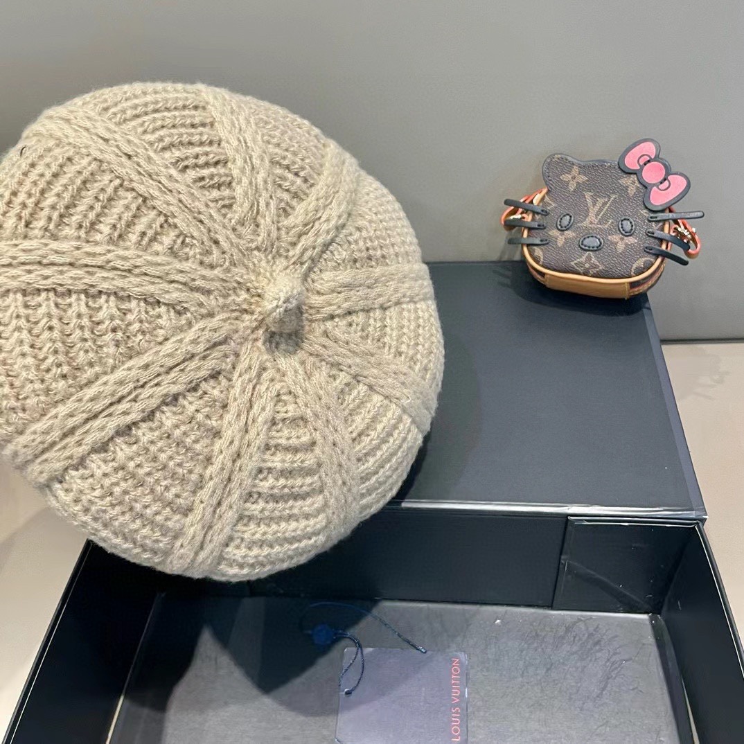  LV路易威登针织贝雷帽，帽型超百搭，头围57cm左右