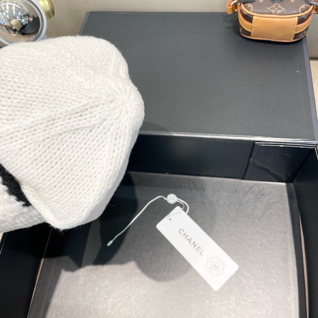  Chanel官网品质香奈儿 秋冬网红时尚博主推荐款毛线帽，小红书爆款，手感超柔软舒适的针织线帽，弹性极