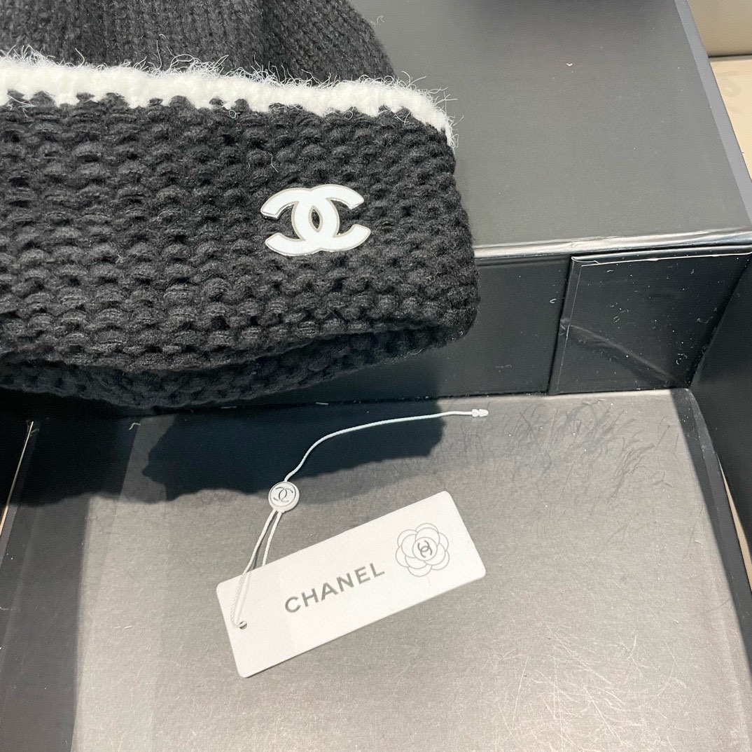  Chanel官网品质香奈儿 秋冬网红时尚博主推荐款毛线帽，小红书爆款，手感超柔软舒适的针织线帽，弹性极