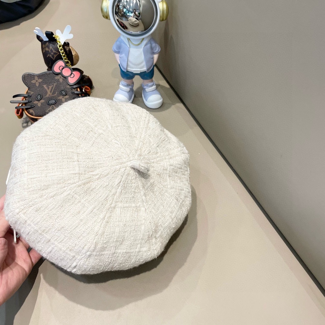  PRADA普拉达贝雷帽女秋冬圆脸显脸小蓓蕾帽网红潮日系复古休闲百搭画家帽