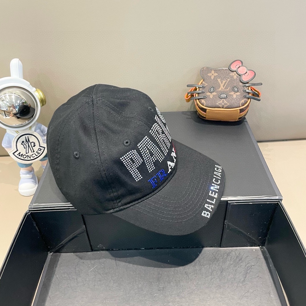   BALENCIAGA巴黎世家🆕春款新款个性棒球帽，高品质透气性巨佳，四季佩戴款
高颜值时尚单品！
男