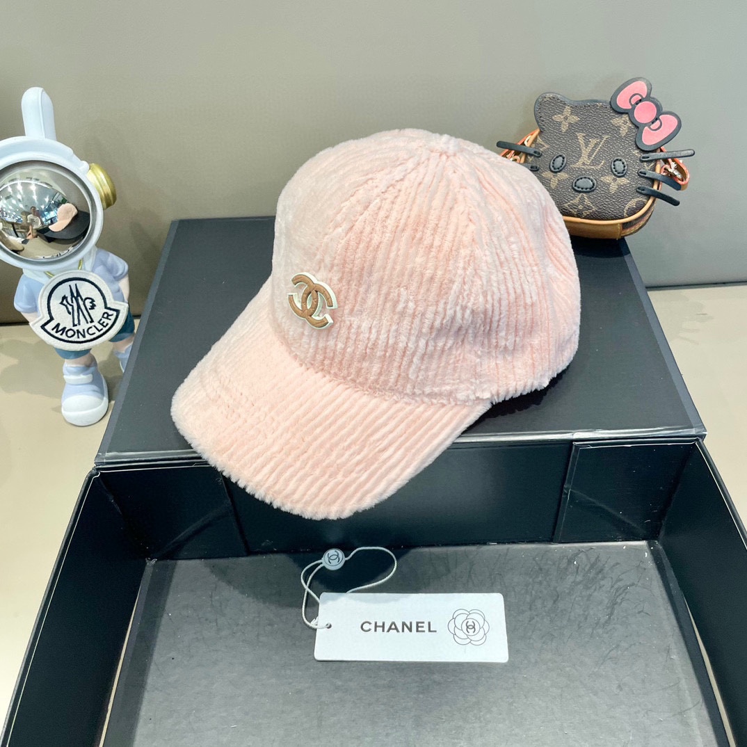  【CHANEL香奈儿】新款秋冬小香风款棒球帽🧢，毛绒绒的非常舒服 大牌款超好搭配，闭眼入的一款