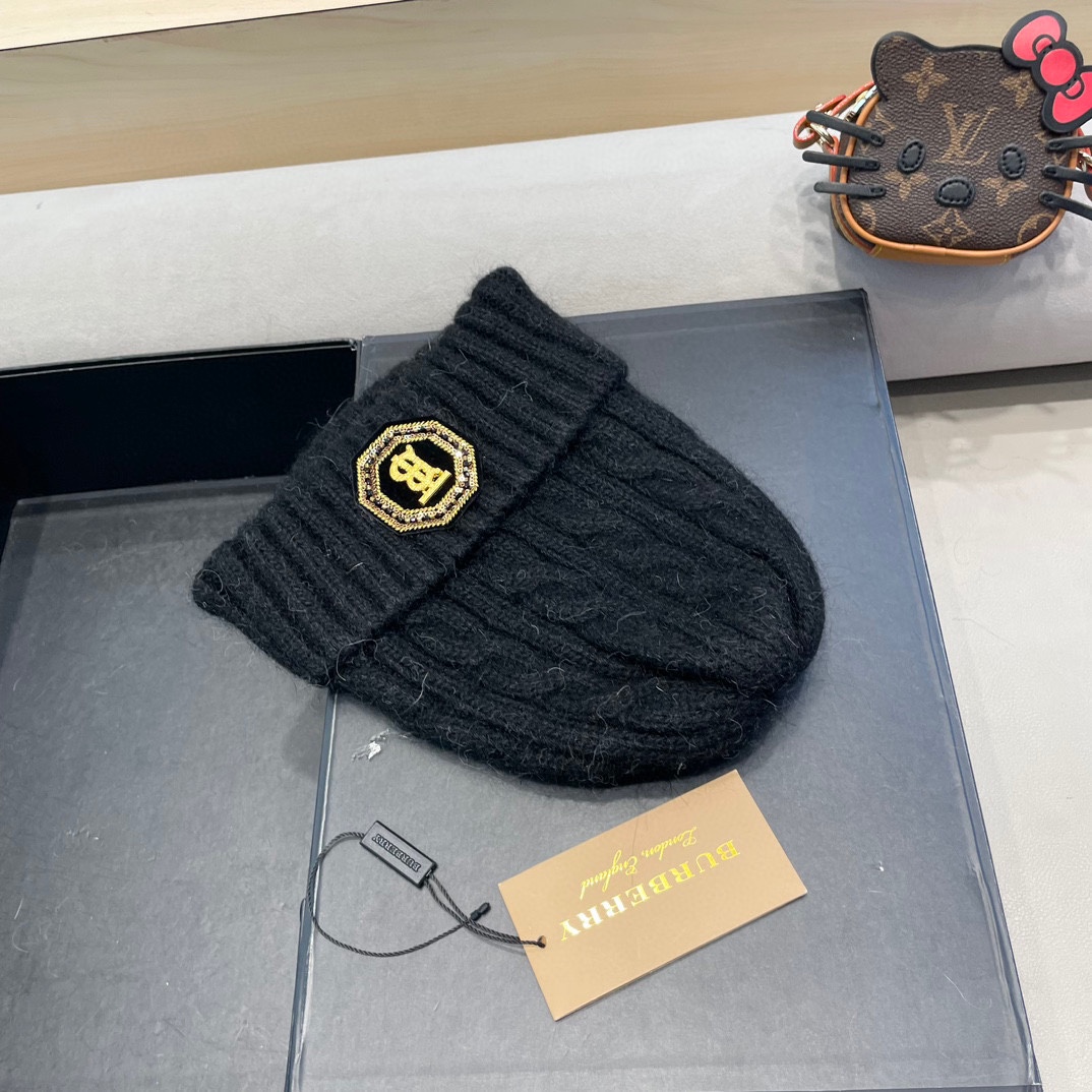   巴宝莉Burberry2024新款针织麻花毛线帽女秋冬季护耳防寒保暖帽子字母贴布冷帽潮