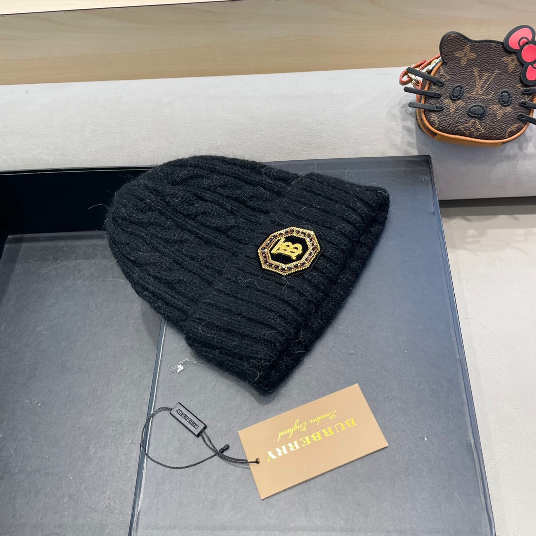   巴宝莉Burberry2024新款针织麻花毛线帽女秋冬季护耳防寒保暖帽子字母贴布冷帽潮
