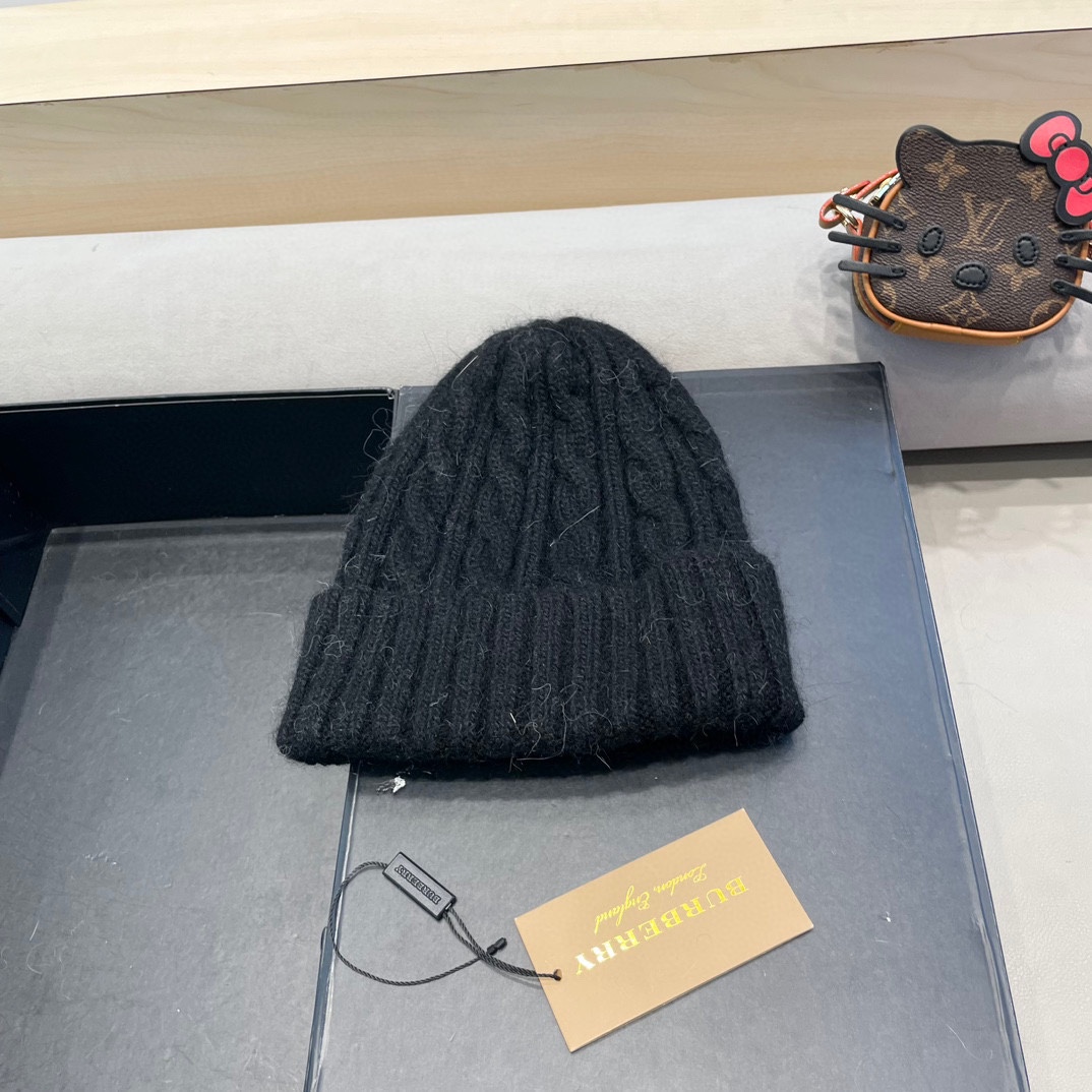   巴宝莉Burberry2024新款针织麻花毛线帽女秋冬季护耳防寒保暖帽子字母贴布冷帽潮