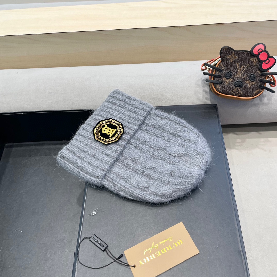   巴宝莉Burberry2024新款针织麻花毛线帽女秋冬季护耳防寒保暖帽子字母贴布冷帽潮