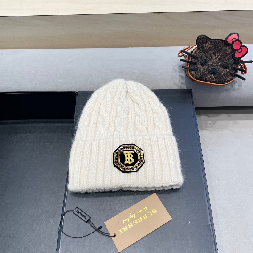   巴宝莉Burberry2024新款针织麻花毛线帽女秋冬季护耳防寒保暖帽子字母贴布冷帽潮