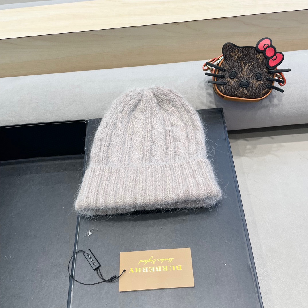   巴宝莉Burberry2024新款针织麻花毛线帽女秋冬季护耳防寒保暖帽子字母贴布冷帽潮