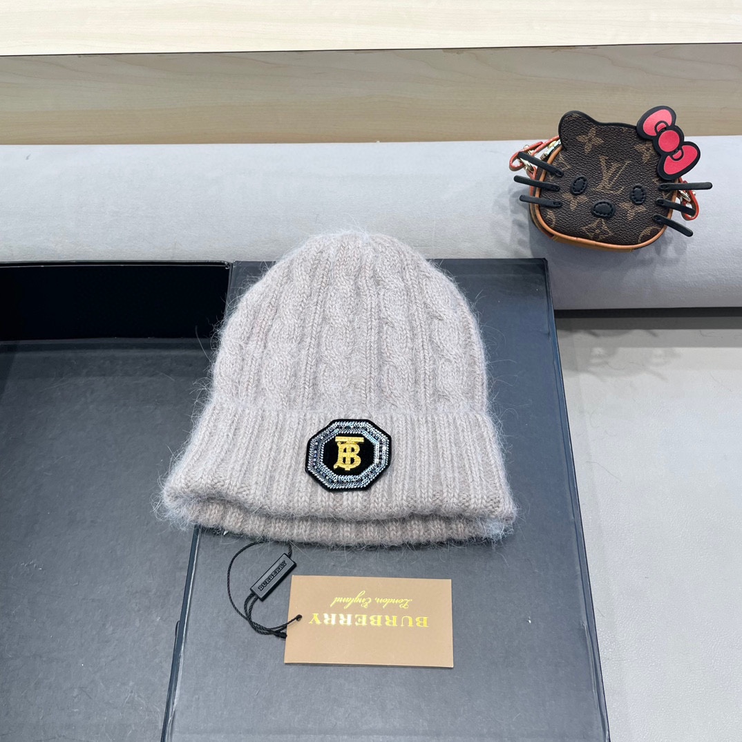   巴宝莉Burberry2024新款针织麻花毛线帽女秋冬季护耳防寒保暖帽子字母贴布冷帽潮