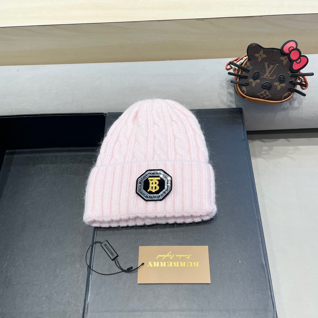   巴宝莉Burberry2024新款针织麻花毛线帽女秋冬季护耳防寒保暖帽子字母贴布冷帽潮