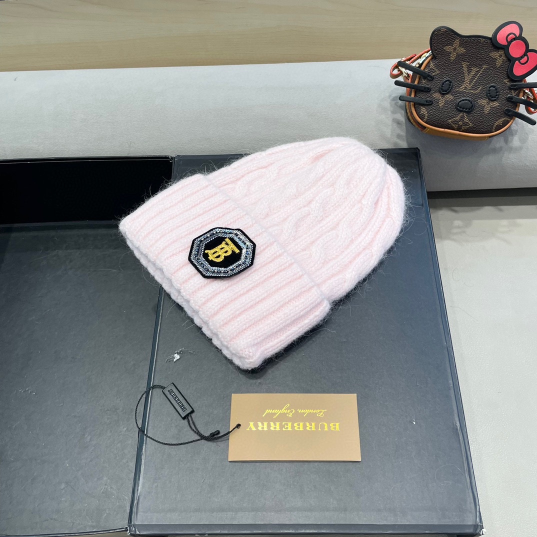   巴宝莉Burberry2024新款针织麻花毛线帽女秋冬季护耳防寒保暖帽子字母贴布冷帽潮