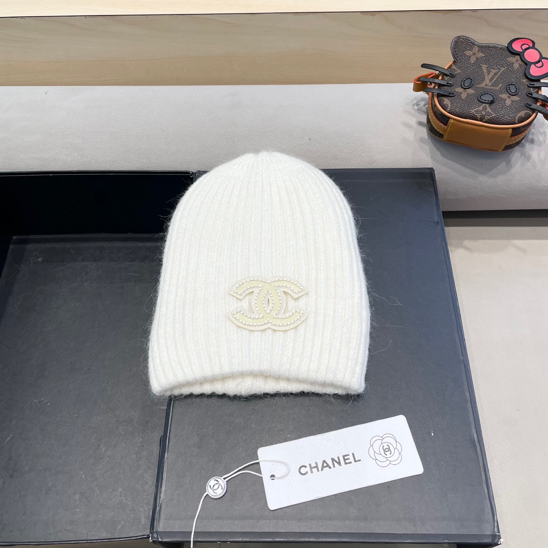 NO:364509,Chanel simple and versatile rabbit plush knitted hat for women in autumn and winter cold protection and warm piles of hats cold hat big head wool hat hat fisherman hat baseball hat knitted hat, hat, chanel, espadrilles, hatsChanel 简约百搭兔毛绒针织帽子女秋冬季防寒保暖堆堆帽冷帽大头围毛线帽帽子渔夫帽棒球帽针织帽,帽子,chanel,espadrilles,hats,hat