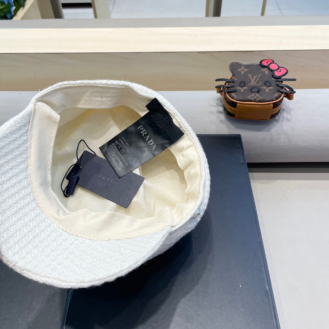  普拉达Prada秋冬天名媛风日系休闲韩版贝雷帽百搭女士英伦欧美黑色平顶帽潮流