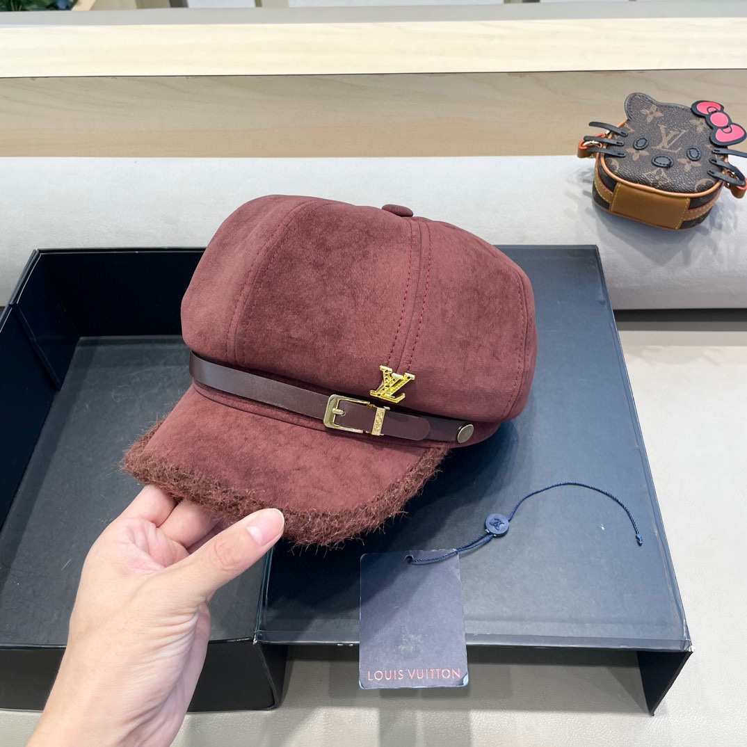  lv路易威登2024年冬季新款韩版简约百搭小皮扣八角帽子女加厚加绒保暖画家帽