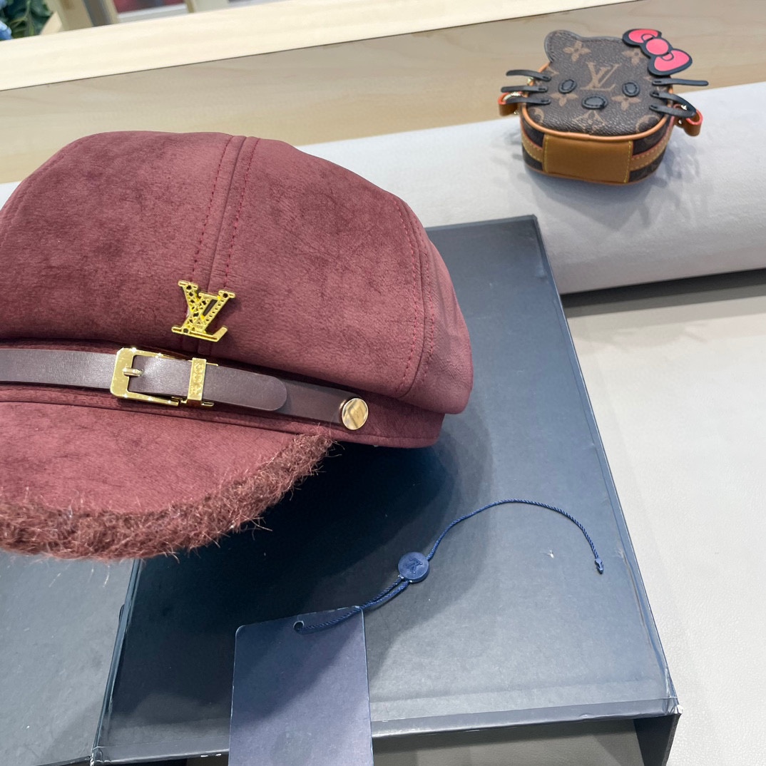 lv路易威登2024年冬季新款韩版简约百搭小皮扣八角帽子女加厚加绒保暖画家帽