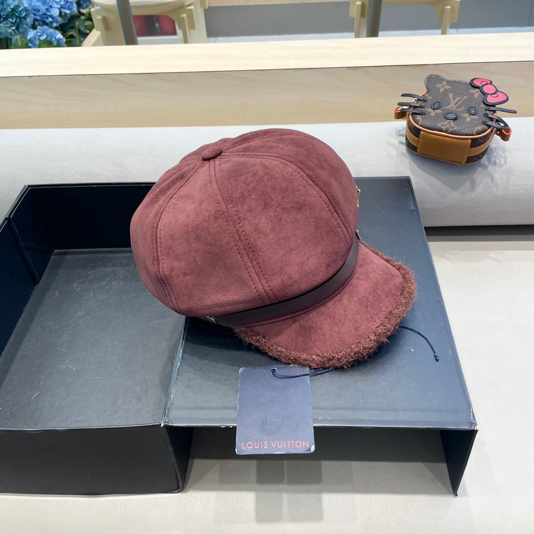  lv路易威登2024年冬季新款韩版简约百搭小皮扣八角帽子女加厚加绒保暖画家帽