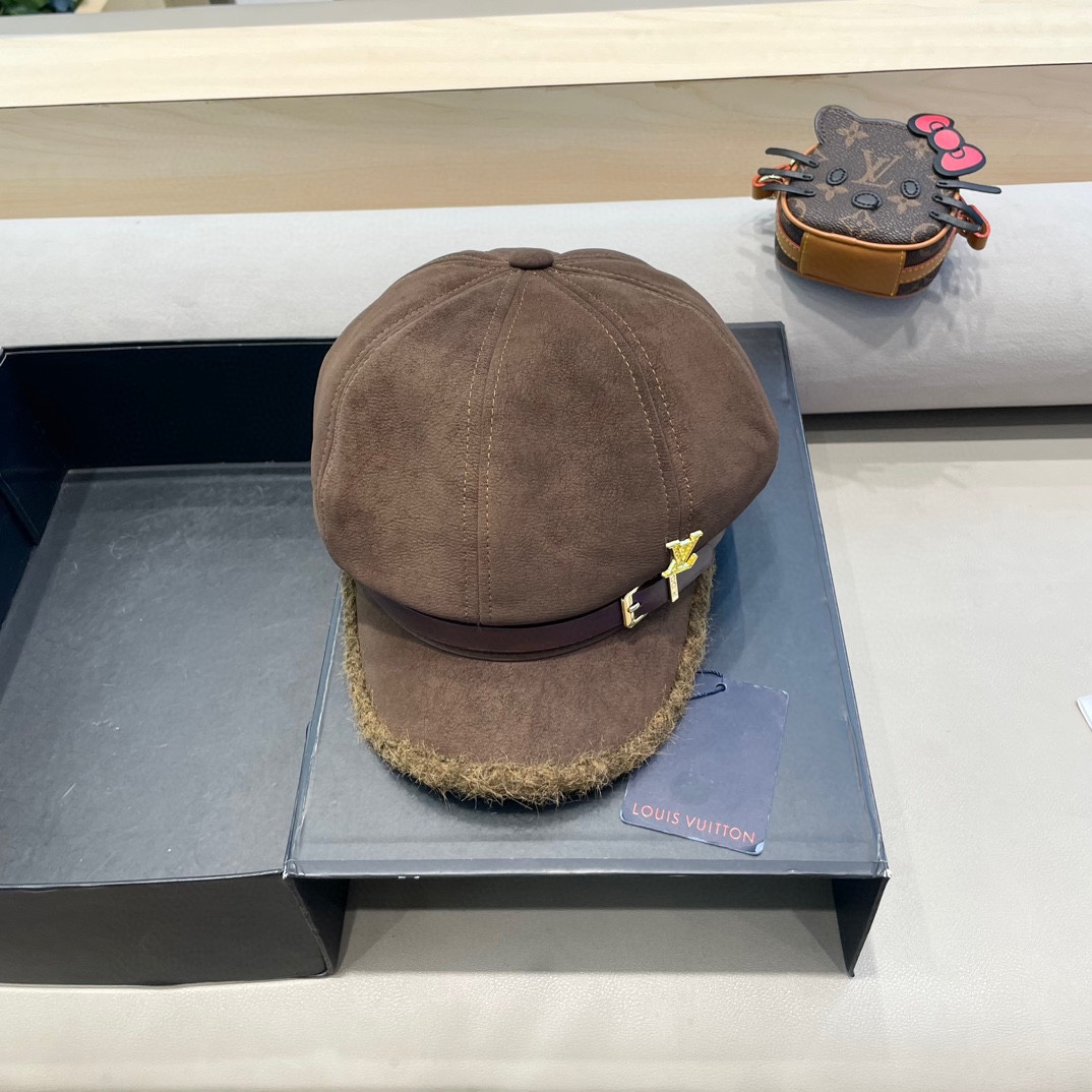  lv路易威登2024年冬季新款韩版简约百搭小皮扣八角帽子女加厚加绒保暖画家帽