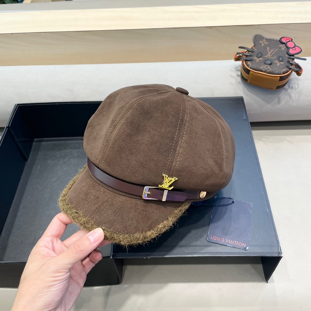  lv路易威登2024年冬季新款韩版简约百搭小皮扣八角帽子女加厚加绒保暖画家帽