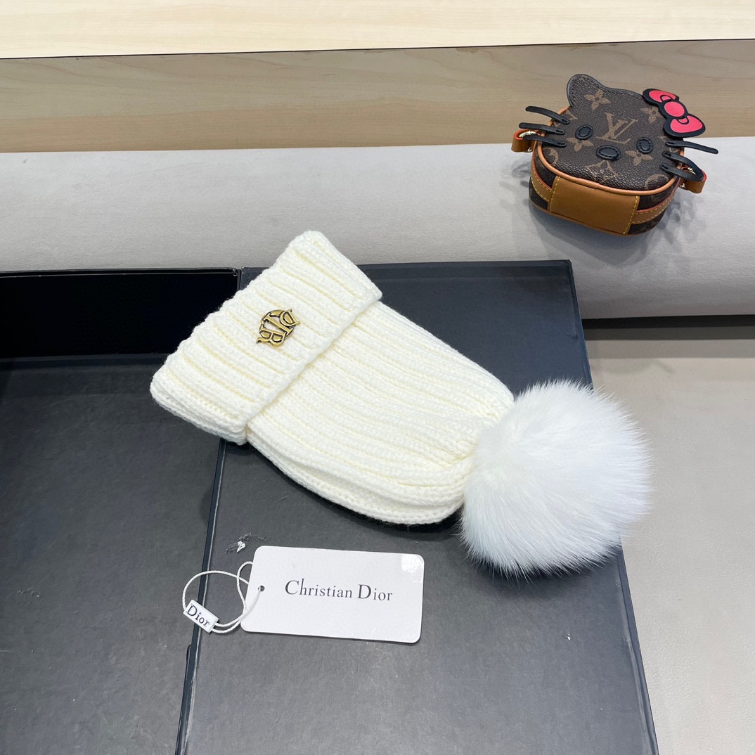 moncler针织帽秋冬新款帽子女士毛线帽仿狐狸毛球球帽假毛球加厚保暖帽子