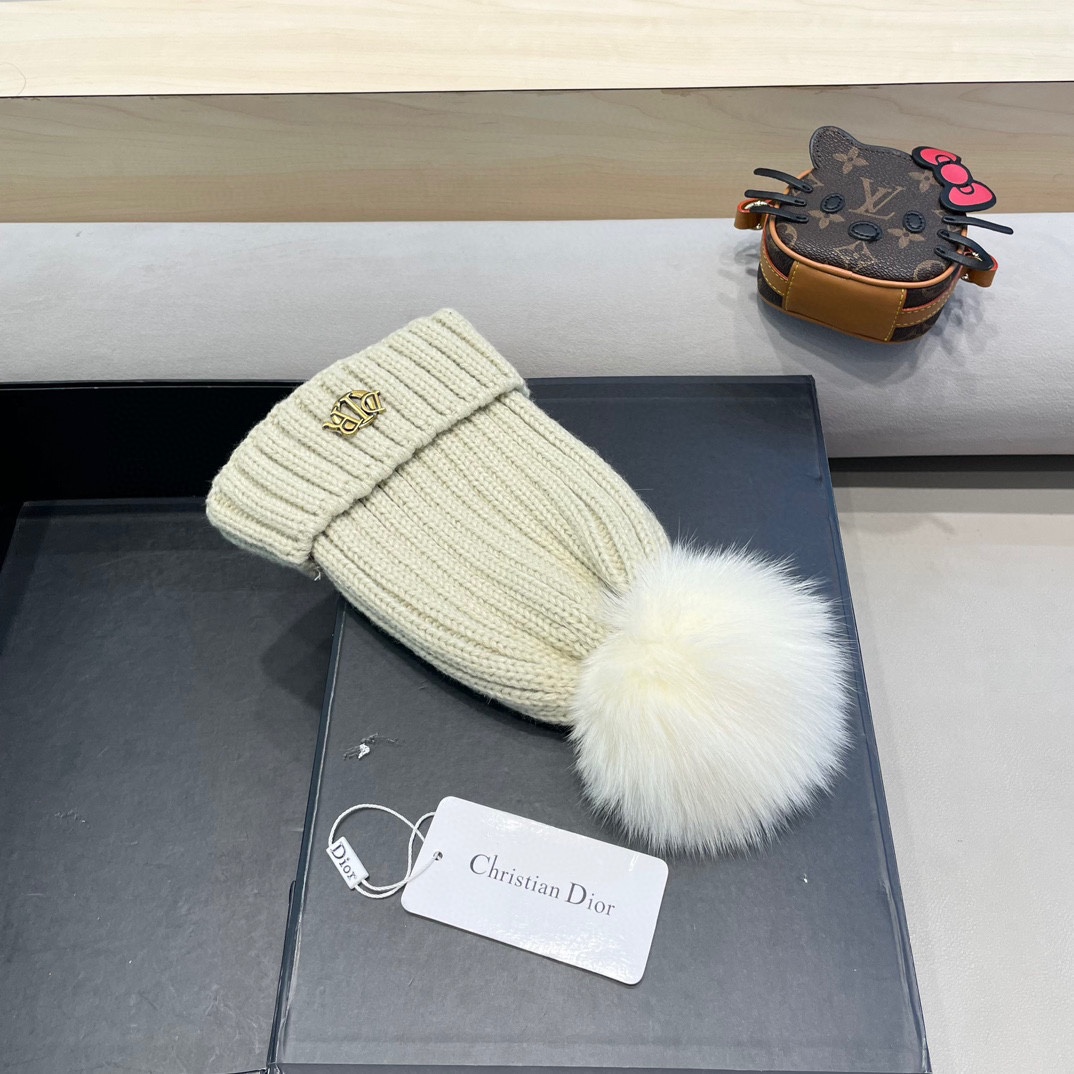 moncler针织帽秋冬新款帽子女士毛线帽仿狐狸毛球球帽假毛球加厚保暖帽子