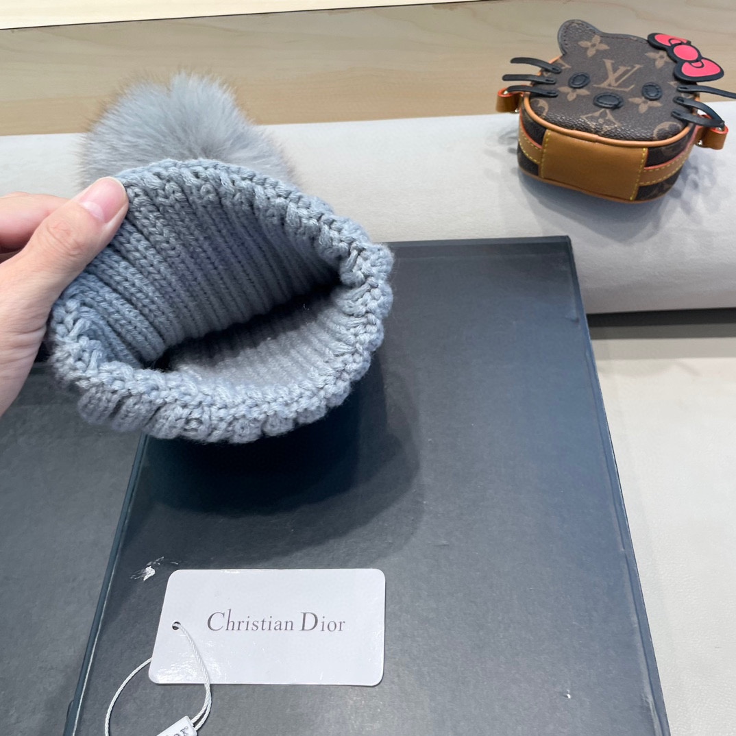 moncler针织帽秋冬新款帽子女士毛线帽仿狐狸毛球球帽假毛球加厚保暖帽子