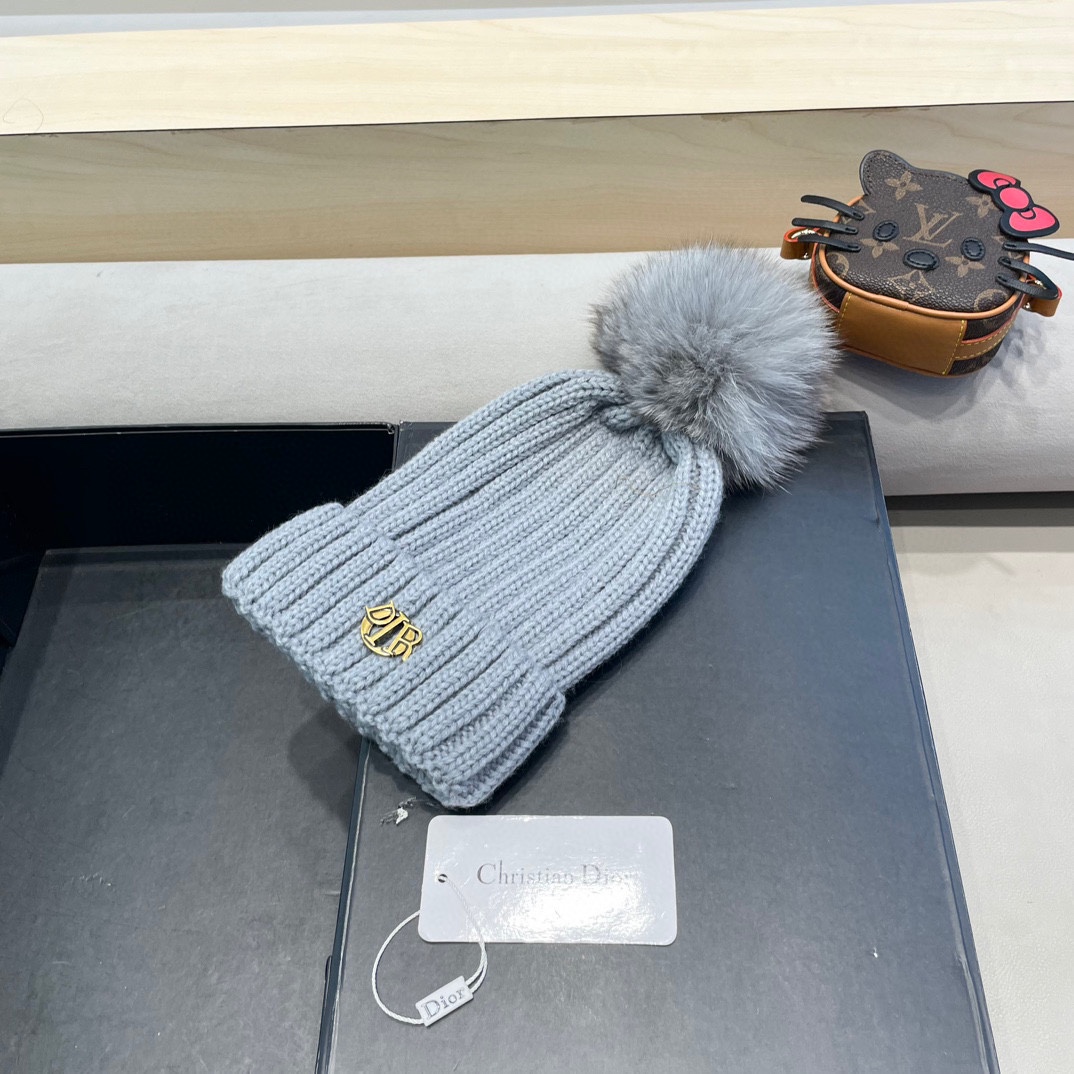 moncler针织帽秋冬新款帽子女士毛线帽仿狐狸毛球球帽假毛球加厚保暖帽子