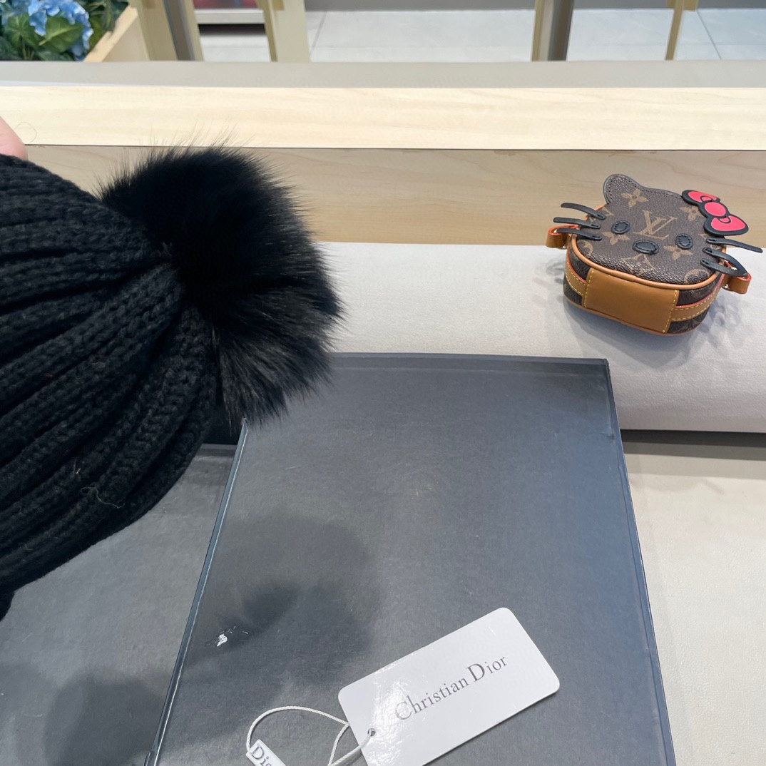 moncler针织帽秋冬新款帽子女士毛线帽仿狐狸毛球球帽假毛球加厚保暖帽子