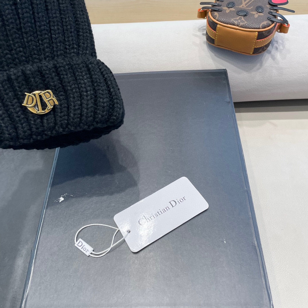 moncler针织帽秋冬新款帽子女士毛线帽仿狐狸毛球球帽假毛球加厚保暖帽子