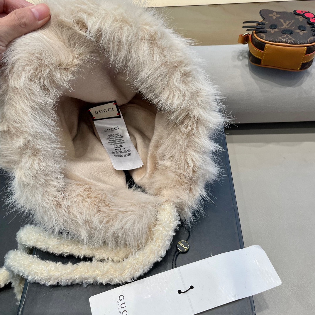  Gucci 可爱小熊耳朵百搭纯色保暖显脸小女款冬季时尚保暖防寒新款毛绒帽