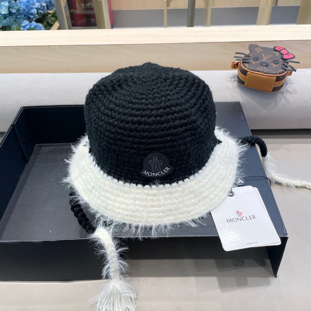  moncler  新款针织渔夫帽女时尚拼色流苏水桶帽秋冬季保暖毛线帽子女