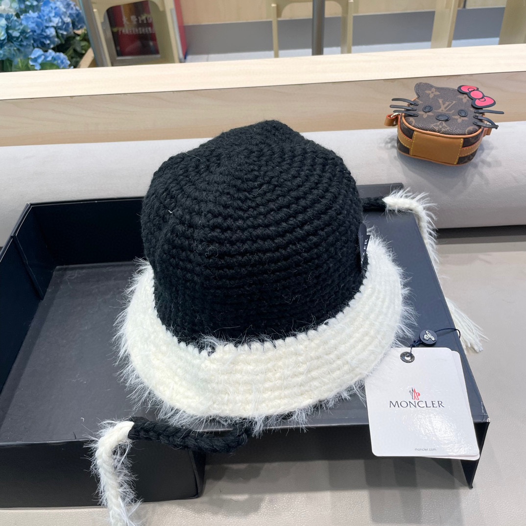  moncler  新款针织渔夫帽女时尚拼色流苏水桶帽秋冬季保暖毛线帽子女