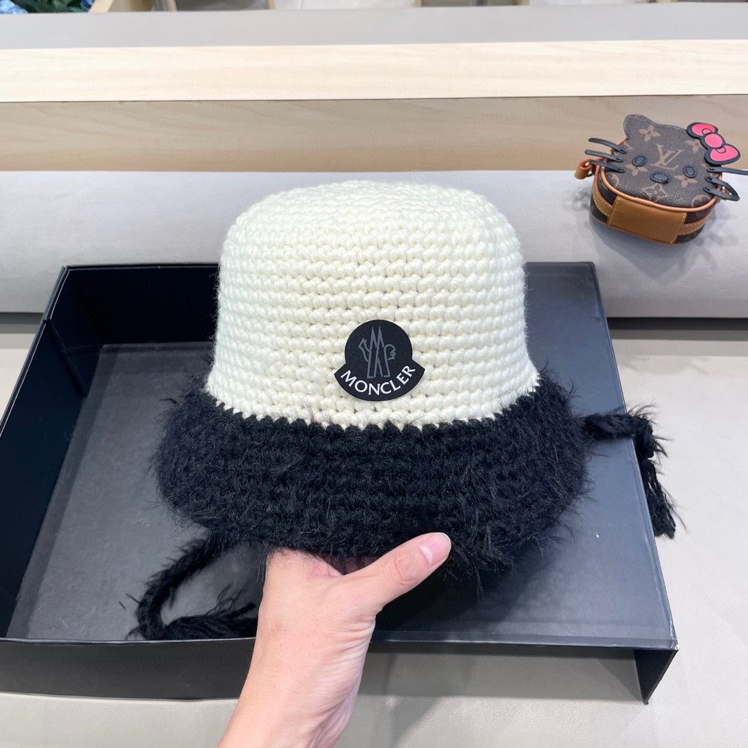  moncler  新款针织渔夫帽女时尚拼色流苏水桶帽秋冬季保暖毛线帽子女