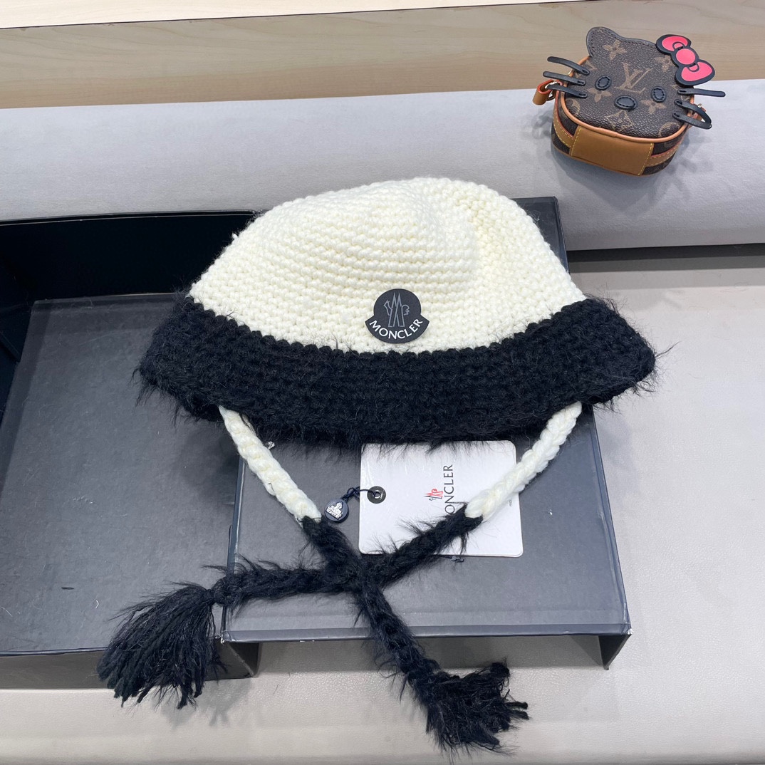  moncler  新款针织渔夫帽女时尚拼色流苏水桶帽秋冬季保暖毛线帽子女