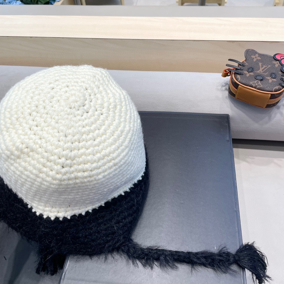  moncler  新款针织渔夫帽女时尚拼色流苏水桶帽秋冬季保暖毛线帽子女