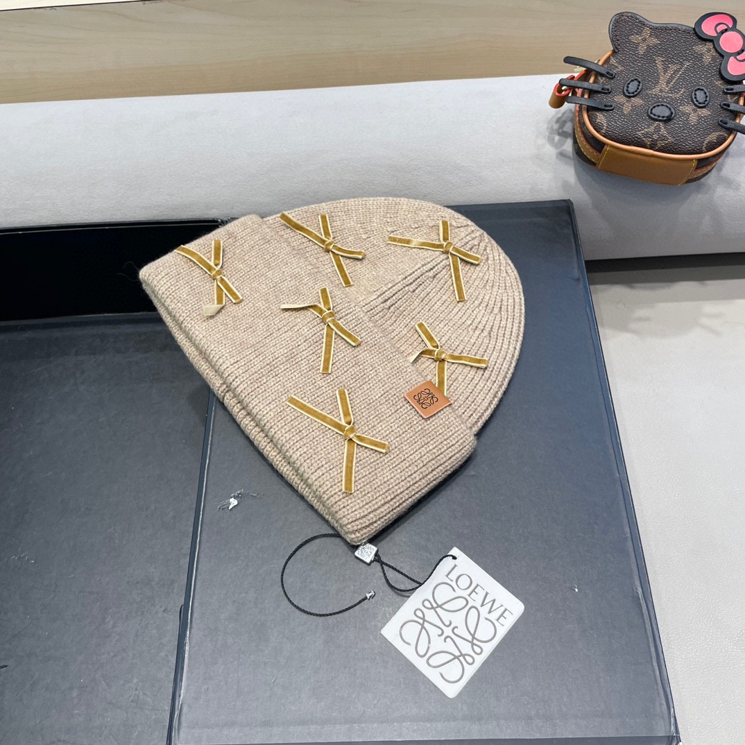  罗意威loewe太甜了！蝴蝶结针织兔毛毛线帽子女秋冬ins甜美加厚保暖冷帽手套