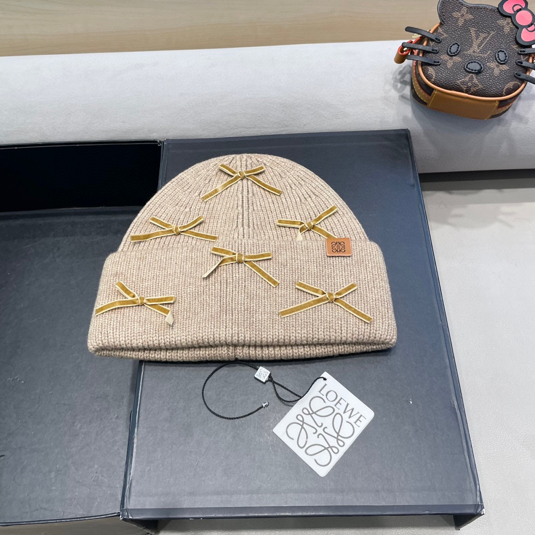  罗意威loewe太甜了！蝴蝶结针织兔毛毛线帽子女秋冬ins甜美加厚保暖冷帽手套