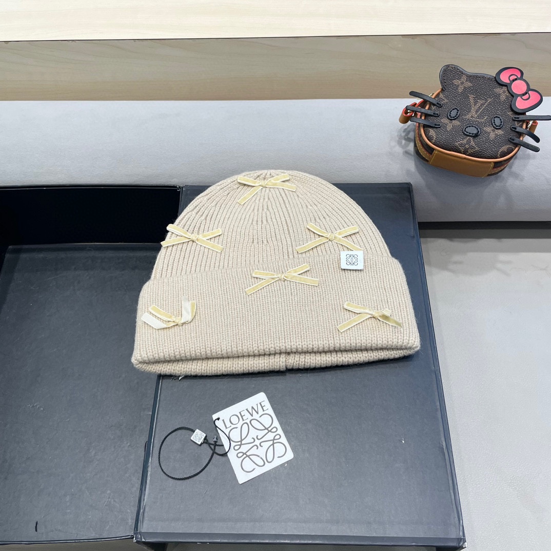  罗意威loewe太甜了！蝴蝶结针织兔毛毛线帽子女秋冬ins甜美加厚保暖冷帽手套
