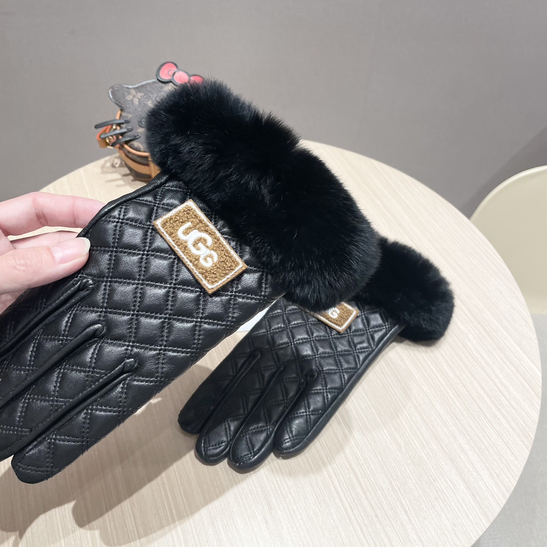 UGG2024秋冬挂肩羊毛手套值得对比同款不同品质秒杀市场差产品羊毛十懒兔毛内里加绒经典不过时款.喜欢可