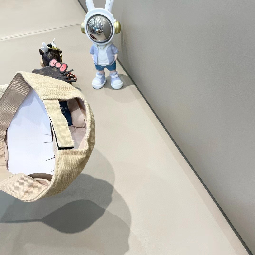   Prada/普拉达刺绣LOGO遮阳帽做旧嘻哈帽男女同款鸭舌帽情侣棒球帽