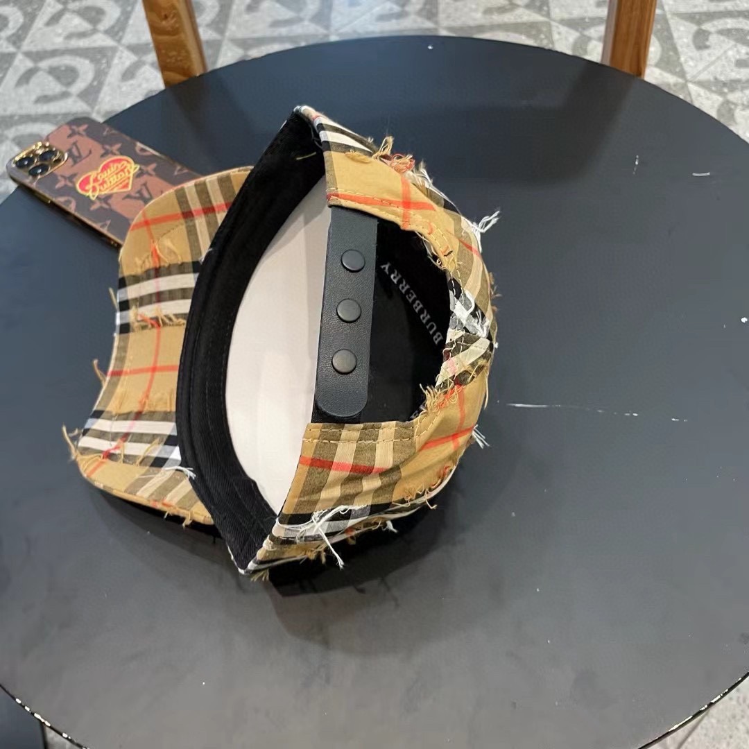    🧢Burberry（巴宝莉）新款原单刺绣字母棒球帽  专柜热卖款纯棉内里，完美版型，原厂品质，独家