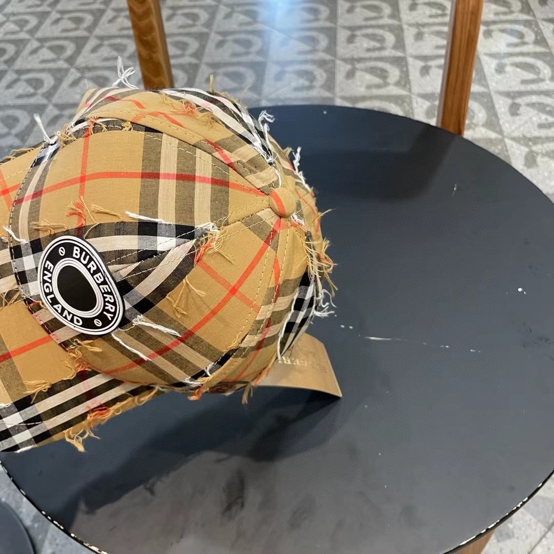    🧢Burberry（巴宝莉）原单刺绣字母棒球帽  专柜热卖款纯棉内里，完美版型，原厂品质，独家实物