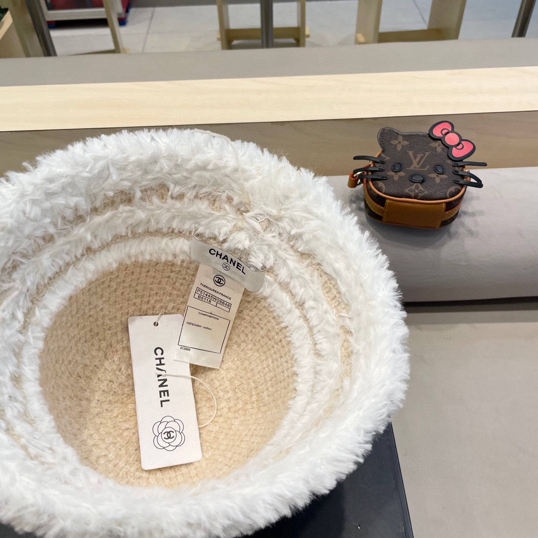  Chanel香奈儿秋冬厚款保暖水桶帽复古百搭显脸小渔夫帽大帽檐毛绒绕盆帽