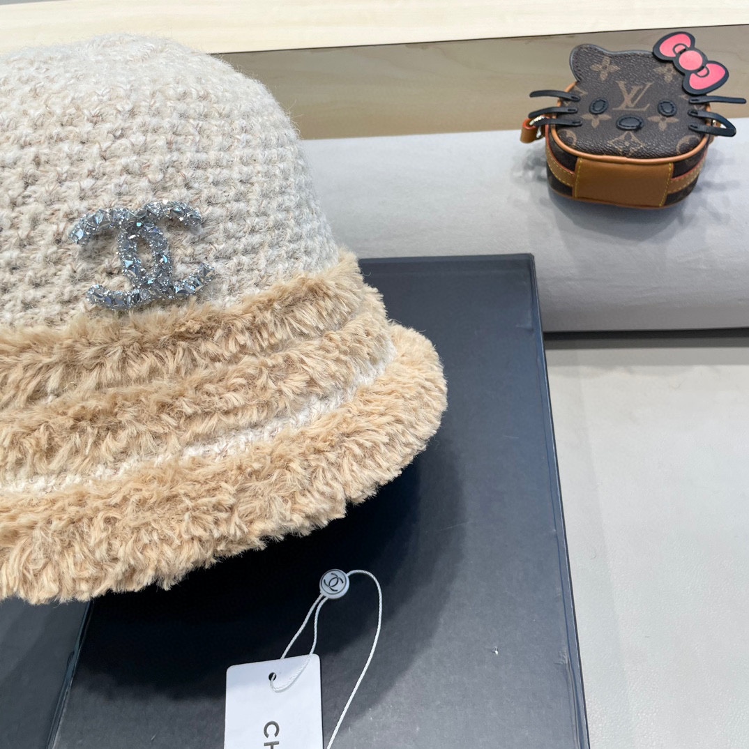  Chanel香奈儿秋冬厚款保暖水桶帽复古百搭显脸小渔夫帽大帽檐毛绒绕盆帽
