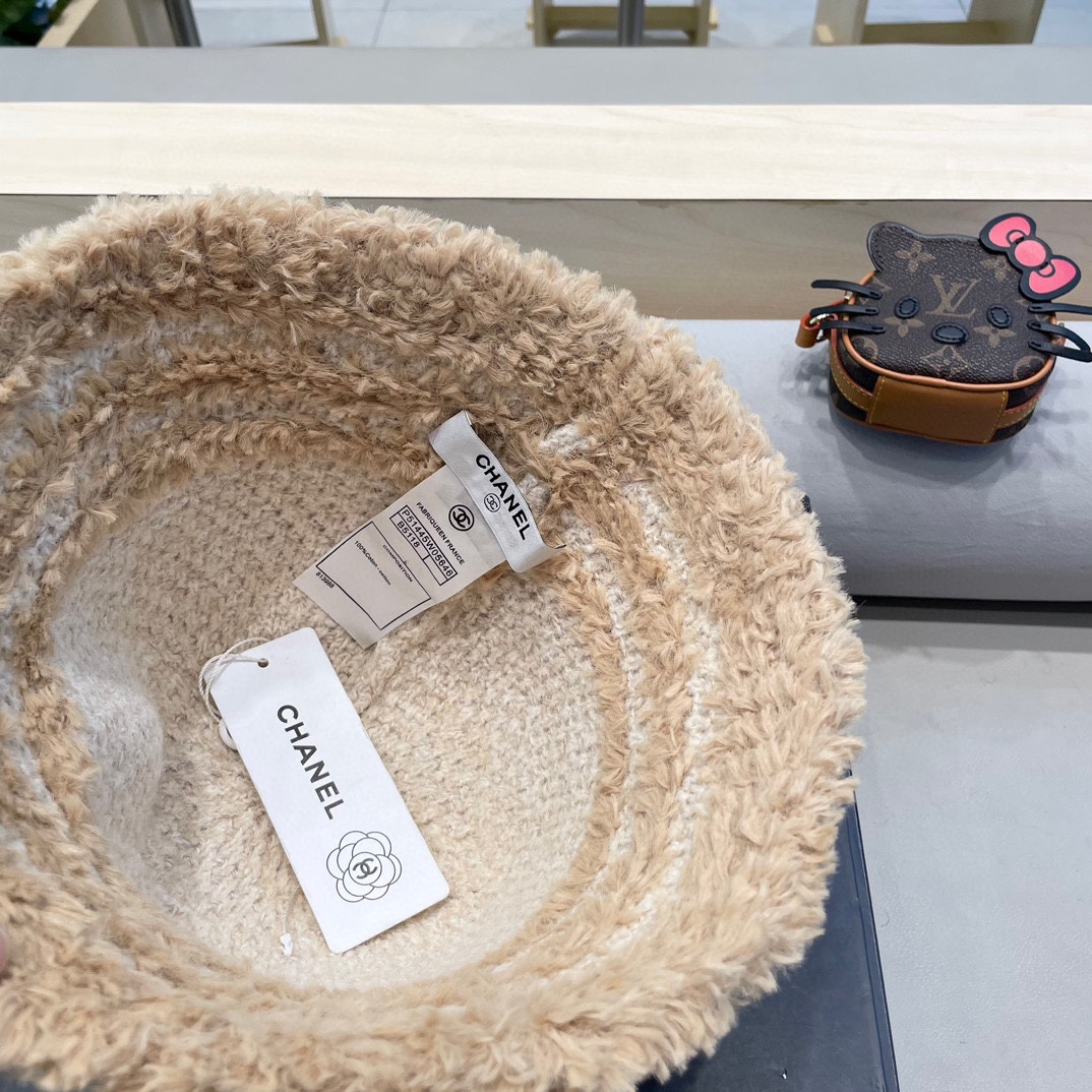  Chanel香奈儿秋冬厚款保暖水桶帽复古百搭显脸小渔夫帽大帽檐毛绒绕盆帽
