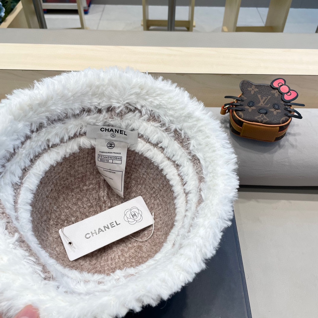  Chanel香奈儿秋冬厚款保暖水桶帽复古百搭显脸小渔夫帽大帽檐毛绒绕盆帽