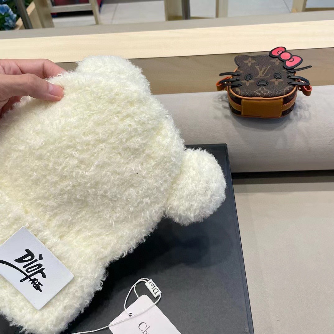 Dior冬季可爱卡通小熊耳朵毛线帽子女日系保暖毛绒加厚护耳学生针织帽