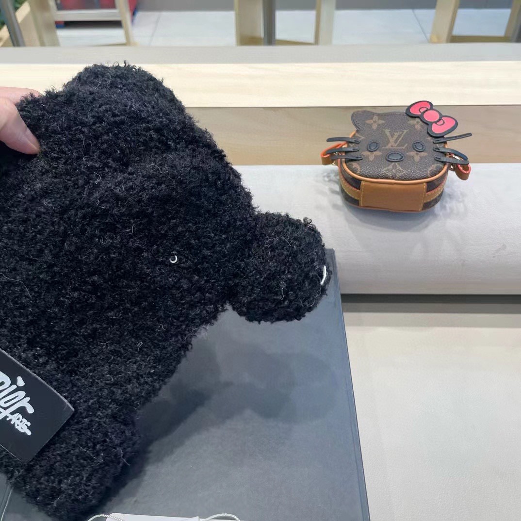 Dior冬季可爱卡通小熊耳朵毛线帽子女日系保暖毛绒加厚护耳学生针织帽