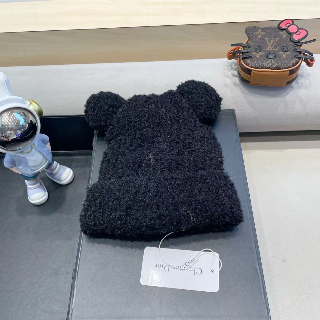 Dior冬季可爱卡通小熊耳朵毛线帽子女日系保暖毛绒加厚护耳学生针织帽