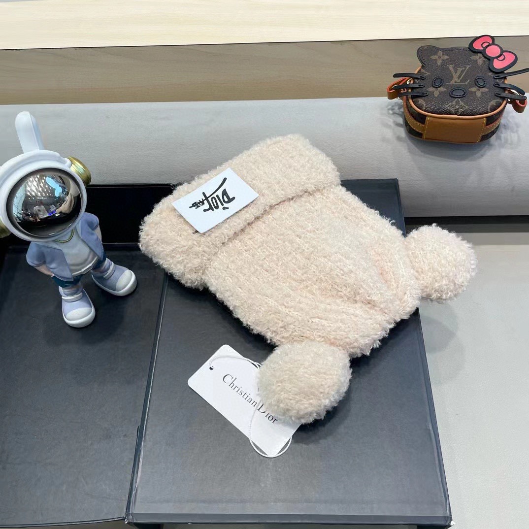 Dior冬季可爱卡通小熊耳朵毛线帽子女日系保暖毛绒加厚护耳学生针织帽